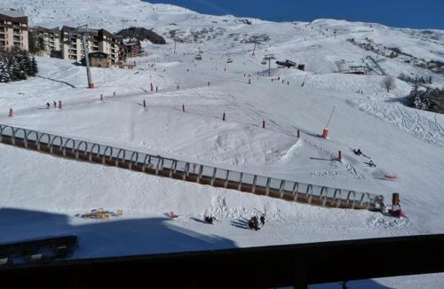 Les Bruyeres Apartment | Studio + cabine 4 pers 24m², ski aux pieds, parking à proximité - FR-1-178-106