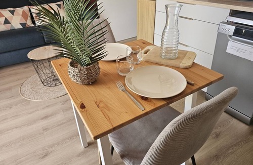 Meyzieu Nord Ouest Apartment | Studio-Classic-Ensuite with Bath-Garden view