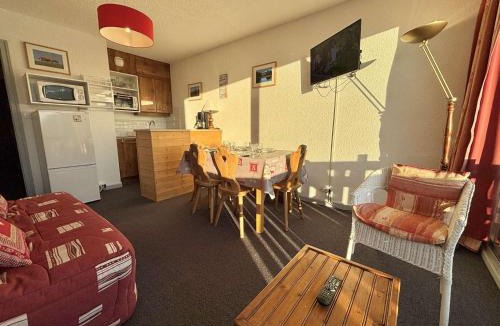 Notre-Dame-de-Bellecombe Apartment | Studio cosy à Notre-Dame-de-Bellecombe proche des pistes - FR-1-595-19