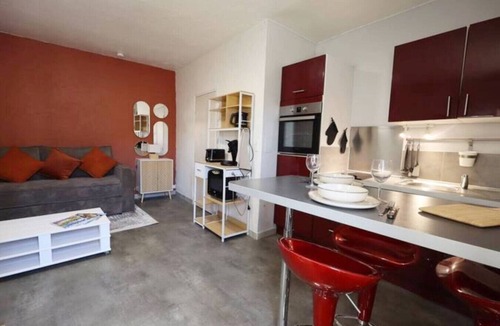 Monteux Apartment | Studio Cosy au Coeur du Village - Netflix - wifi