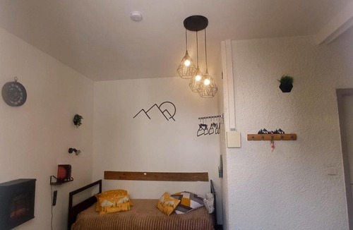 Argeles Gazost Apartment | Studio hypercentre, calme, idéal cyclistes à Argelès-Gazost, TOUT inclus