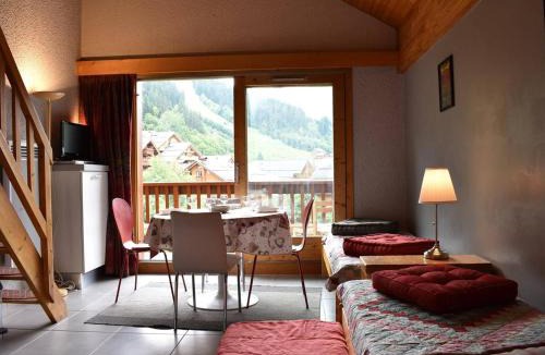 Meribel Centre Apartment | Studio mezzanine 5 pers avec balcon sud, cœur Méribel, proche pistes et commerces - FR-1-180-304