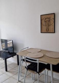 Evian-les-Bains Apartment | Studio moderne à Évian, lac, port et thermes