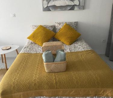Les Pennes-Mirabeau Apartment | Studio quartier calme