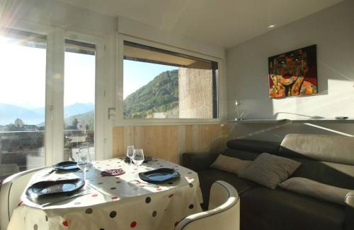 Chantemerle Apartment | Studio rénové 4 pers à Saint-Chaffrey avec balcon, classé 3 étoiles - FR-1-330E-117