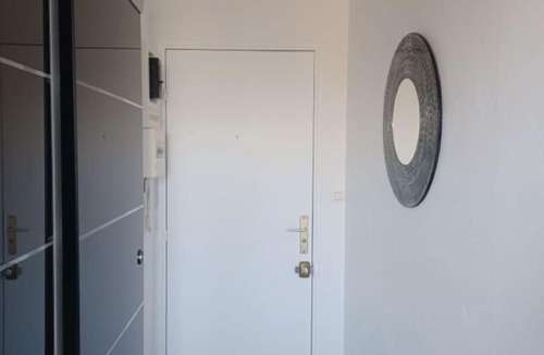 Bellerive-sur-Allier Apartment | Studio vue Allier - balcon et parking - proche de Vichy