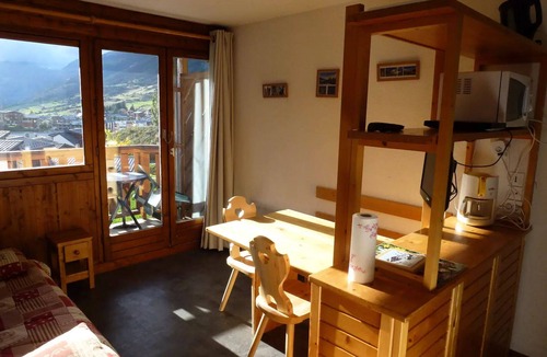 Lanslevillard Apartment | Studio with loft - Sleeps 4
