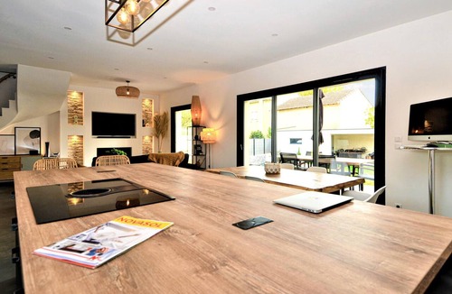 Montfavet House | Stunning home in Montfavet