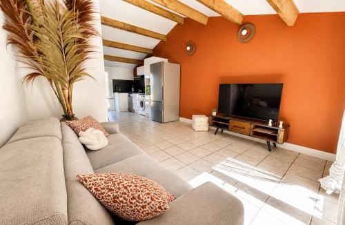 Maraussan Apartment | Suite Spa Privative Jacuzzi, 2 Jardins & Parking