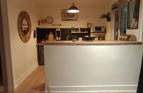 Quartier de France Apartment | Super studio on garden level