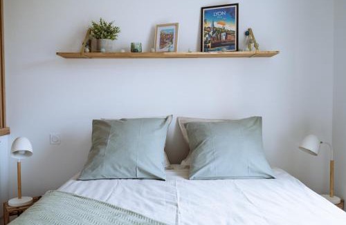 Bussiere - Cadiere Apartment | Superbe studio rénové proche Métro avec garage