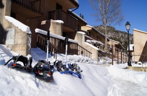 Guillaumes Apartment | Swimming pool, terrace, parking, tv, 51m², Valberg/Beuil