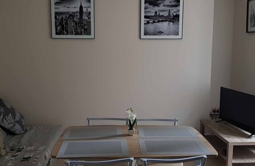 Saint-Jean-du-Bruel Apartment | T1 bis center saint jean du Bruel close to all amenities