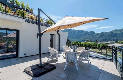 Aix-les-Bains Apartment | T3 Dolce Bateau, a 5-minute walk from the 3*-rated lake