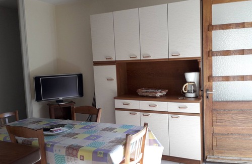 Allinges Apartment | T3 with garden in mini farm 10 minutes from Thonon and Lake Leman