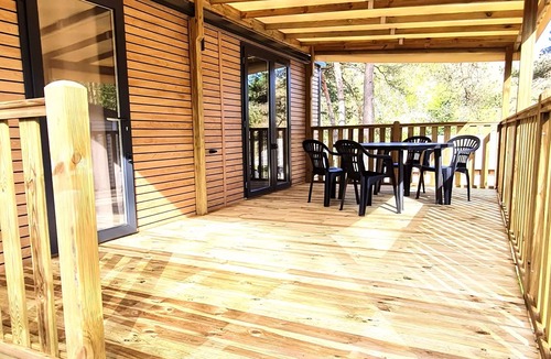 Calviac House | Terracotta Superior Mobile Homeeur 3 -Bedroom, Sleeps 4 + TV