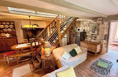 Saint-Sauves-d'Auvergne Cottage | The Pond Mill (sleeps 6)