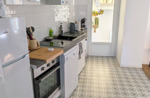 Poitiers House | Three-bedroom house with private courtyard, center of Poitiers and close to Futuroscope
