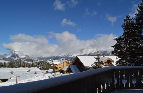 La Joue du Loup Ski Chalet | Top-of-the-range chalet 5 minutes from the village and slopes