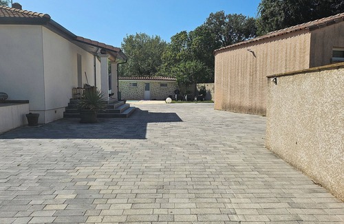 Saint-Just House | Très Belle Villa Privée Avec Piscine sur Terrain Arboré de 1500m2