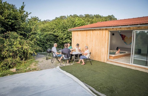 Saint-Junien Apartment | Unique cottage with swim spa and lots of surprises