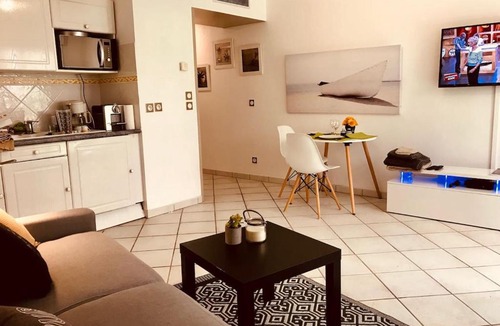 Le Suquet Apartment | Unique: Studio+terrasse coeur de Cannes et plages