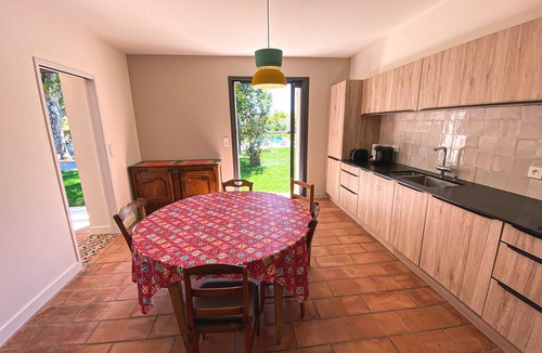L'Isle-sur-la-Sorgue Villa | Villa Avec Piscine et Grand Jardin Proche Centre Ville