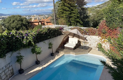 California - Pezou Villa | Villa Avec Piscine et Superbe Vue, un Coin de Paradis Cannes
