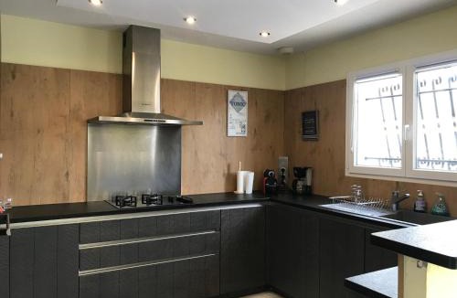 Elne Villa | Villa climatisée avec piscine privée, 3 ch, jardin, parking et WIFI à Elne - FR-1-776-113
