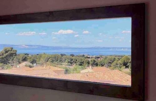 Rognac Apartment | Villa la Source proche Aéroport Marseille Marignane -confortable - et tout équipé