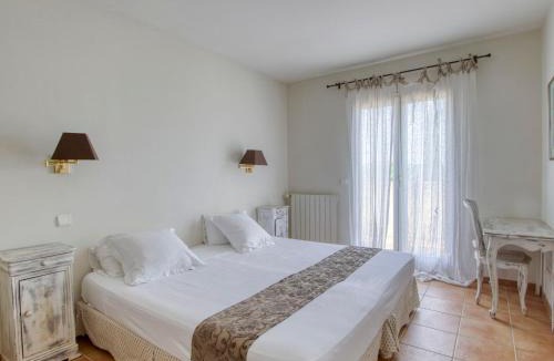 La Cadiere-d'Azur Villa | Villa Le Puit des Oliviers 2 by Interhome