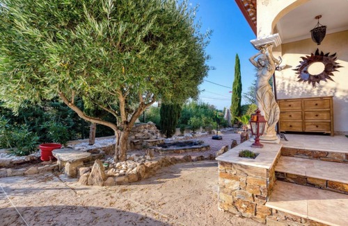 Puimisson Villa | Villa Le Rossignol - furnished holiday home for 10 people