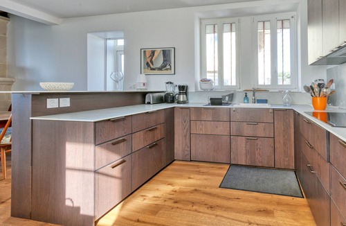Le Croisic Villa | Villa 'Lin Et Maree Face Océan' with Sea View, Private Garden and Wi-Fi