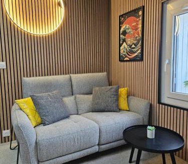 Lamalou-les-Bains Apartment | Villa Oasis - Love Room avec Spa Privatif, Massages & Autres Appartements Standards à thèmes sans spa