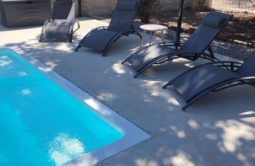 Mazan Villa | Villa with pool and air conditioning, in a quiet location – Mazan – Sleeps 8