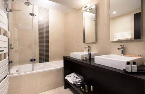 Belle Plagne Hotel | Village Club MMV Les Deux Domaines * - Communicating Rooms 4 People - full board