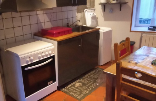 Picherande House | Village house 3 rooms 2 double beds and 2 bunk beds