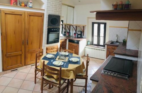 Bazus House | Violette