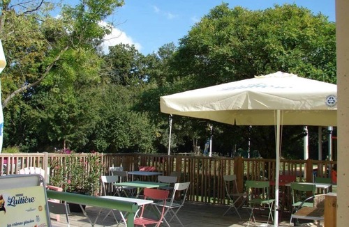 Savigny-en-Veron House | ZEcamping 3 étoiles chiens acceptés locatif BBQ 14m2 2 pers
