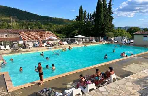 Lussas House | ZEcamping 3 étoiles piscine chauffée locatif clim 30m2