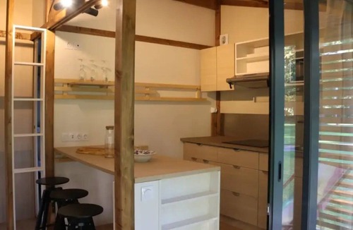 Sauxillanges Ski Chalet | ZEcamping 3* piscine animaux acceptés fitness tente 35m2 7 pers