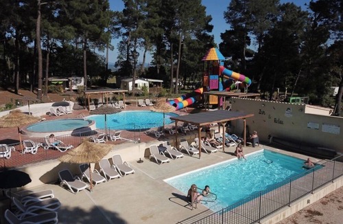 Bollene Ski Chalet | ZEcamping 3* piscine chauffée toboggans chalet 25m2 2 pers