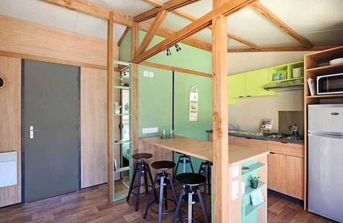 Monoblet Ski Chalet | ZEcamping 4 étoiles piscine locatif clim 52m2 8 pers