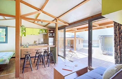 Monoblet Ski Chalet | ZEcamping 4 étoiles piscine locatif clim 52m2 8 pers