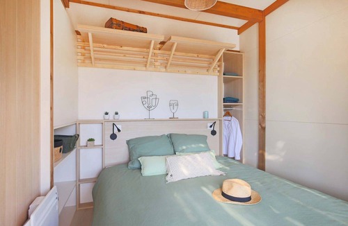 Vic-sur-Cere Ski Chalet | ZEcamping 4* animé piscine couverte chalet TV 30m2 5 pers