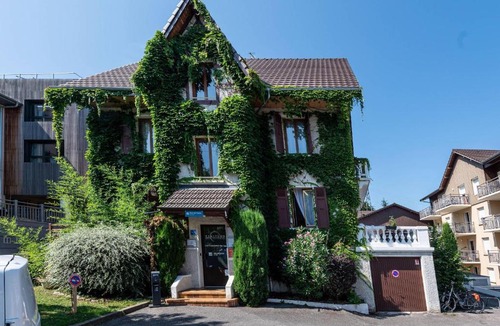 Evian-les-Bains Hotel | Zenitude Hôtel-Résidences Evian - Les Terrasses du Lac