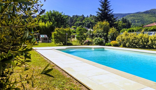 2 bedroom gorgeous home in Jaujac