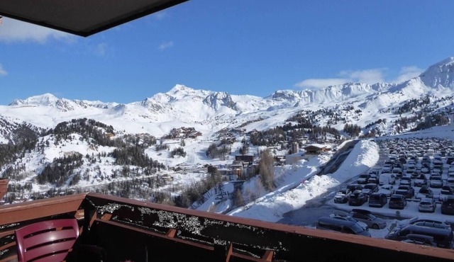 200m from resort center, 4th floor, fitness, swimming pool, sauna, hammam, tv, 62m², La Plagne