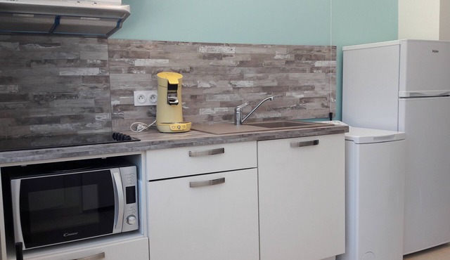 22 m² studio for 2–3 people + on-site parking, 5 km from Chambéry, 10 km from Aix-les-Bains