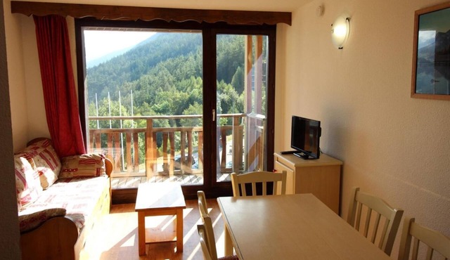 300m from resort center, 1st floor, balcony, parking, tv, ski locker, 45m², La Norma